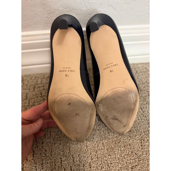 Cole Haan- Navy Blue patent leather heel- size 7 - Picture 9 of 10